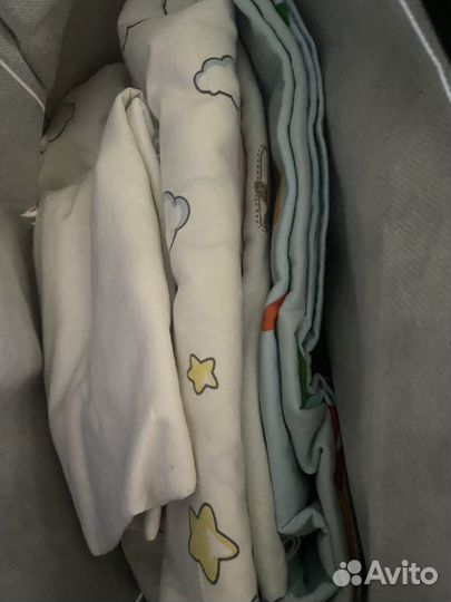 Бортики на кроватку и постельное