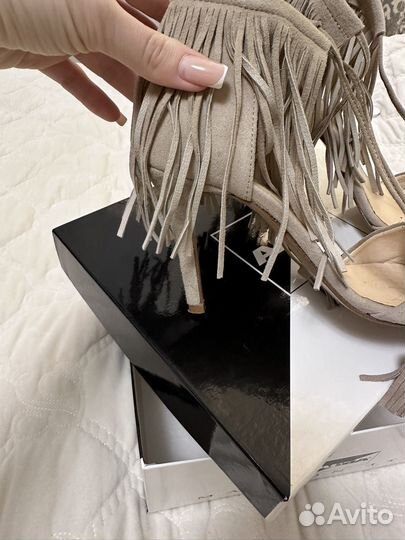 Босоножки женские