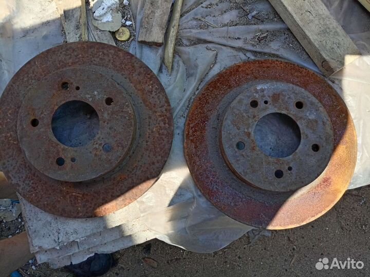 Диски тормозные задние Nissan cefiro а32