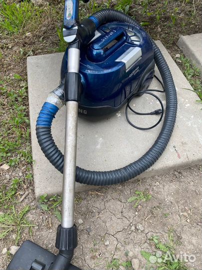 Пылесос хлебопечка утюг - на запчасти