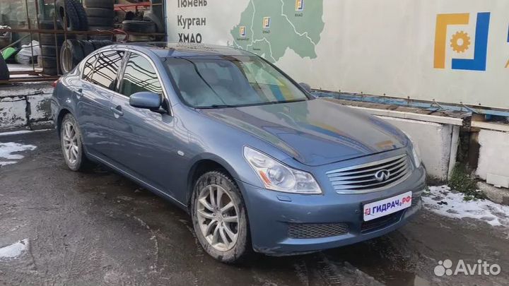 Обшивка стойки средней нижняя левая Infiniti G35