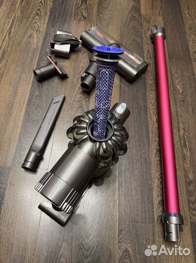 Пылесос Dyson v6