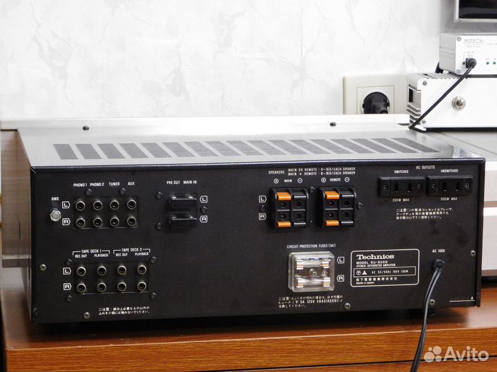 Усилитель Technics SU-8200
