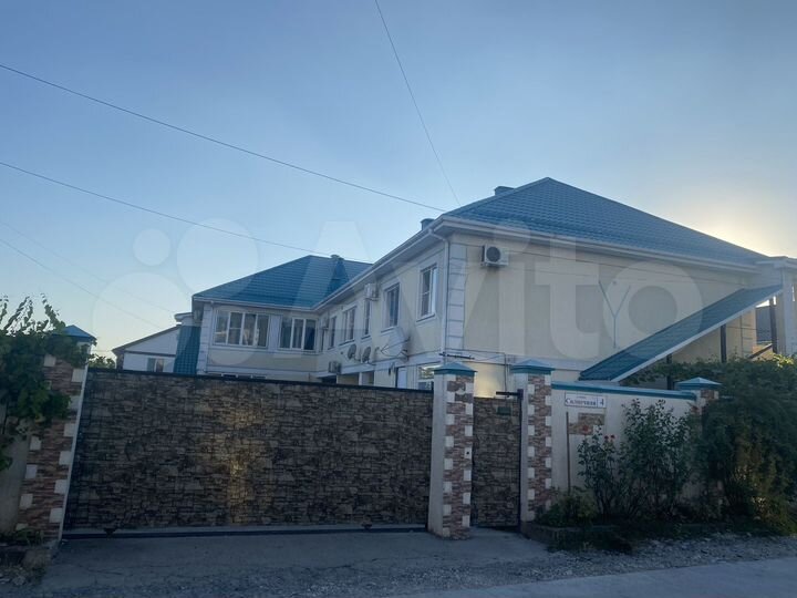 2-к. квартира, 60 м², 1/2 эт.