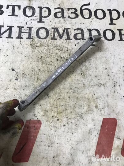 Кронштейн генератора Renault Scenic