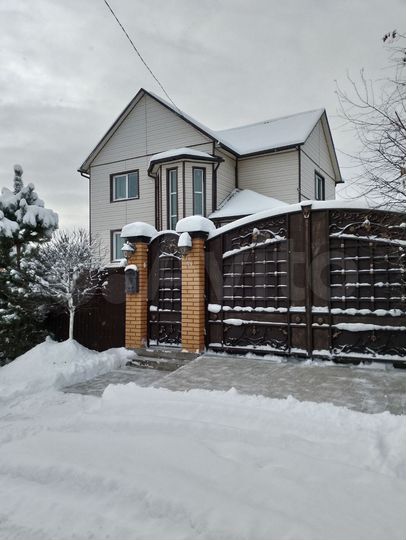 Коттедж 250 м² на участке 15 сот.