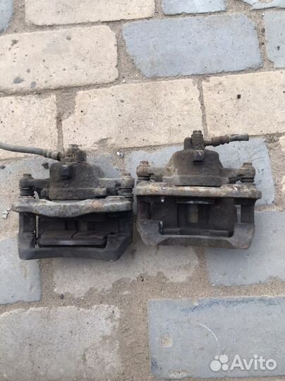 Суппорт передний Ниссан Альмера Н16