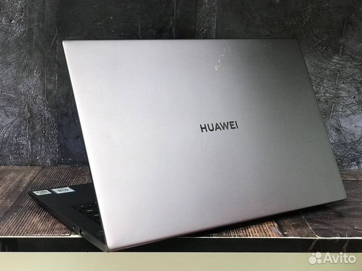Huawei Matebook D14 i5-10210U/512gb