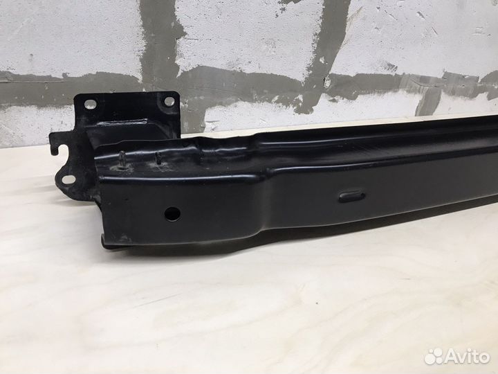 Усилитель заднего бампера Passat B8