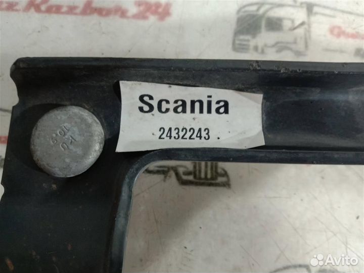 Кронштейн брызговика Scania LH 2432243