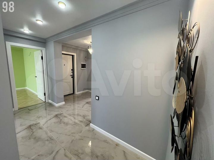 4-к. квартира, 100 м², 4/5 эт.