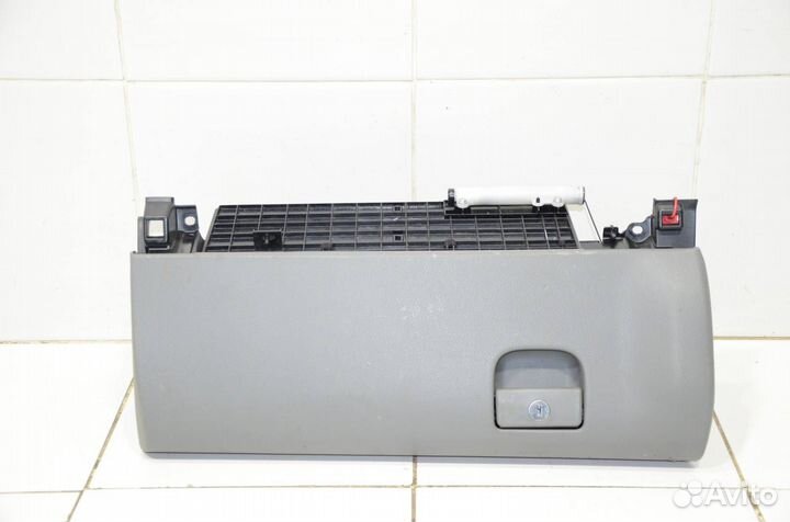 Бардачок Toyota Tundra USK56 5.7 2013