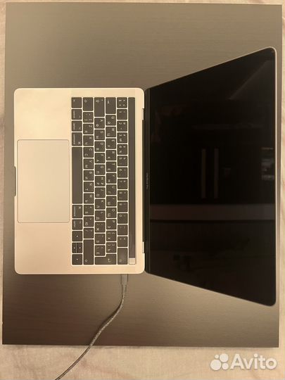 Macbook pro 13 2017 touch bar 16Gb / ssd 512