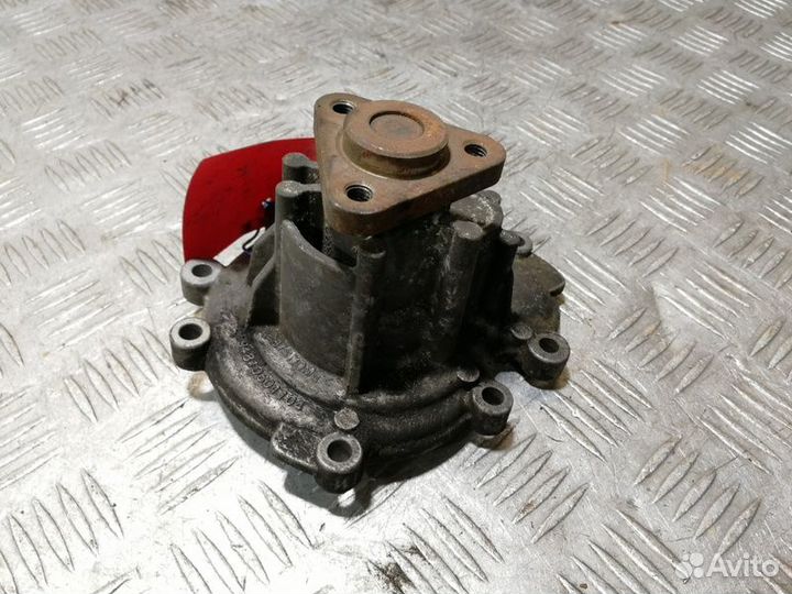 Насос водяной помпа Porsche Cayenne