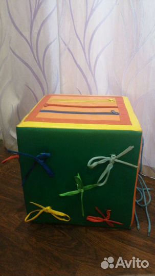 Развивающие игрушки: кубик умные ладошки