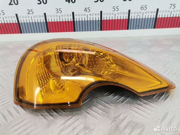 Поворотник правый Renault Modus 2 2008 7701065737