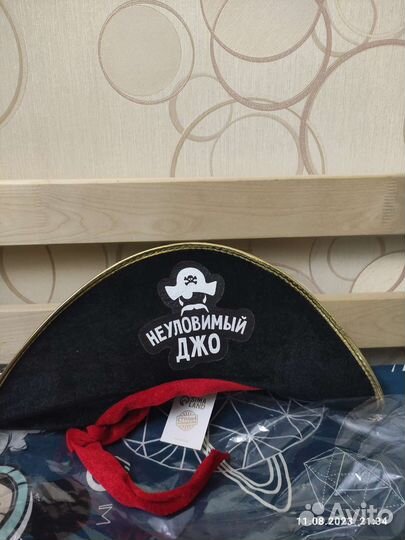 Новая карнавальная шляпа пирата