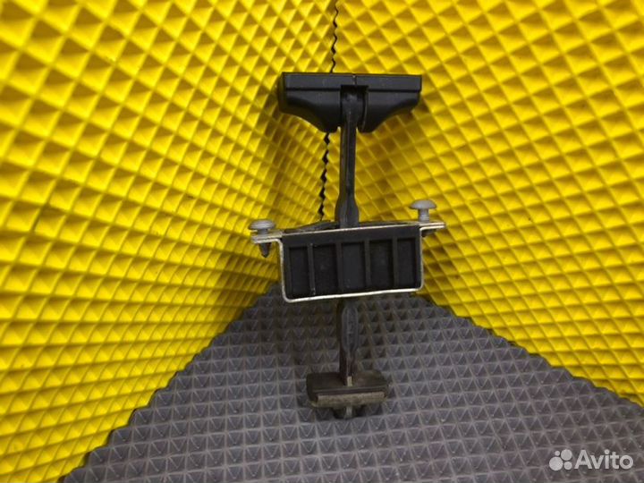 Ограничитель двери задний правый Mercedes-Benz