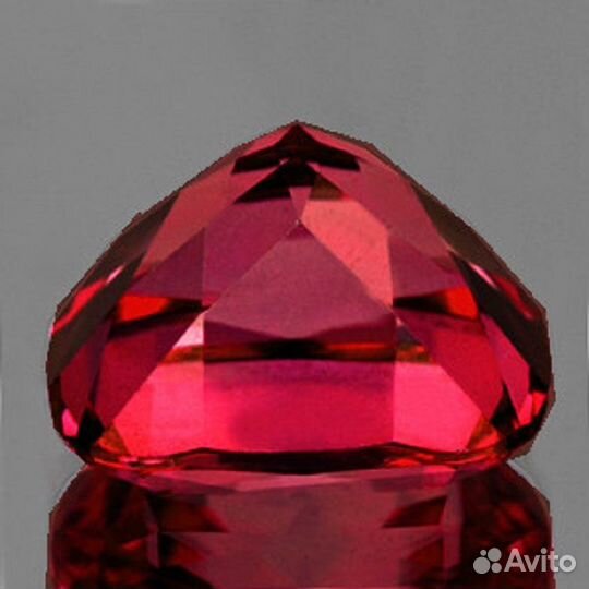 Топаз натуральный 7,18Ct 11х11мм VVS Красный Cushi