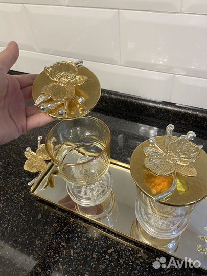 Поднос с креманками