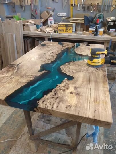 Стол река из слэбов капового карагача