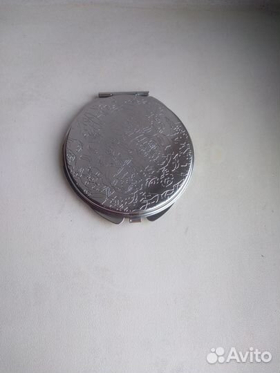 Зеркало карманное 