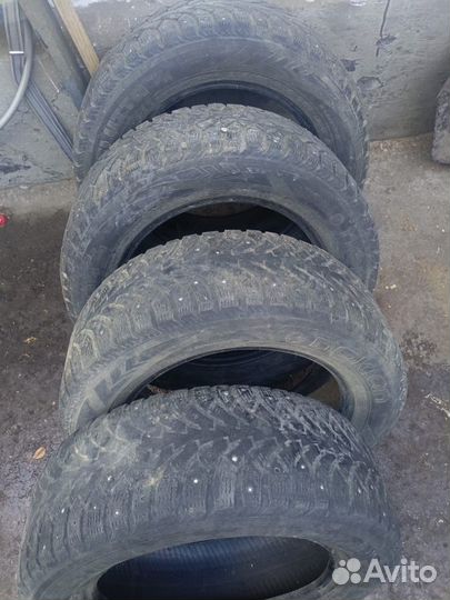 Nokian Tyres Hakkapeliitta 4 215/60 R16 95T