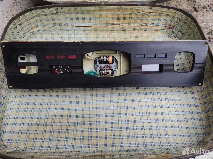 Панель приборов газ 2410