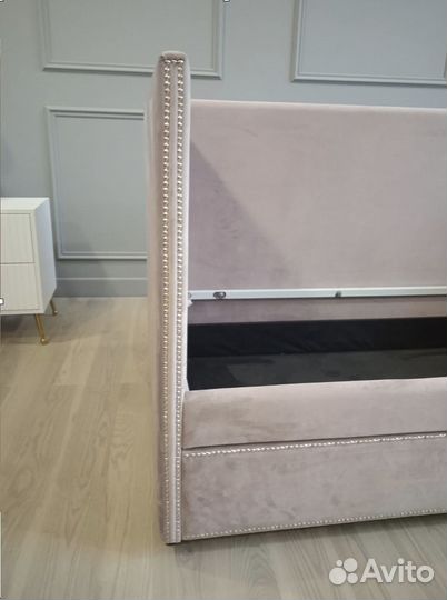 Дизайнерская детская кровать с выкатным ящиком