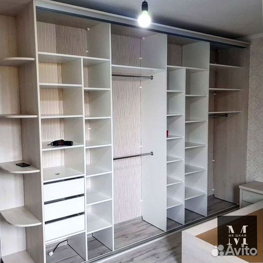 Шкаф с антресолью