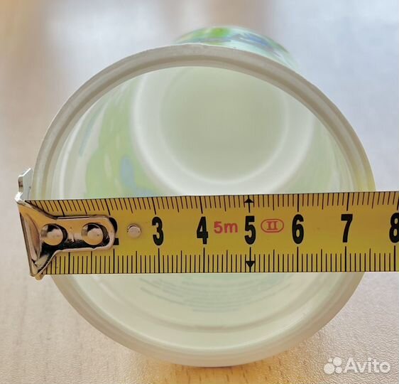 Пластиковый стаканчик