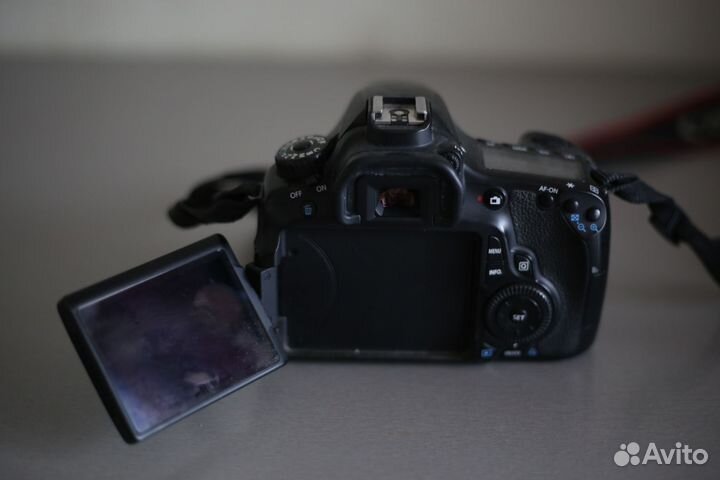 Зеркальный фотоаппарат canon 60d