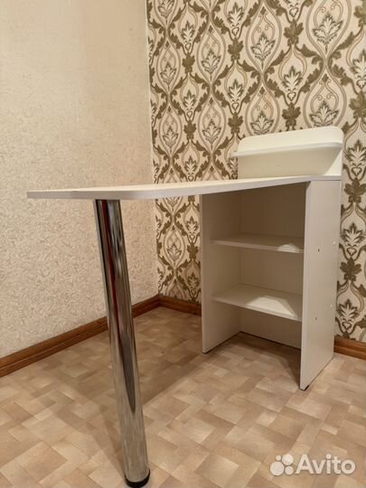 Маникюрный стол складной бу