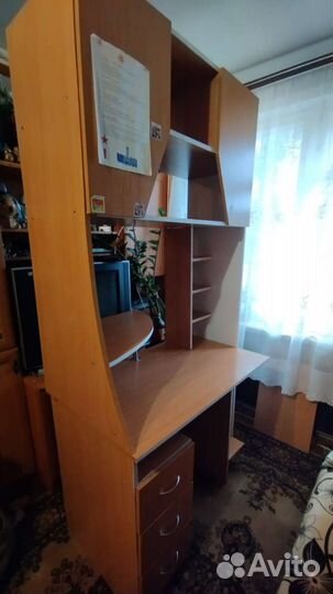 Компьютерный стол