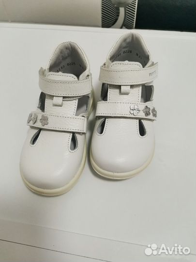 Сандали новые Totta 24р