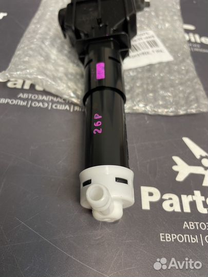 Форсунка омывателя фар правая KA2K5182X Mazda