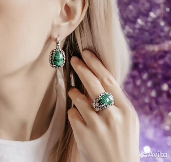 Серьги из серебра с малахитом