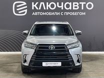 Toyota Highlander 3.5 AT, 2014, 200 680 км, с пробегом, цена 2 697 000 руб.