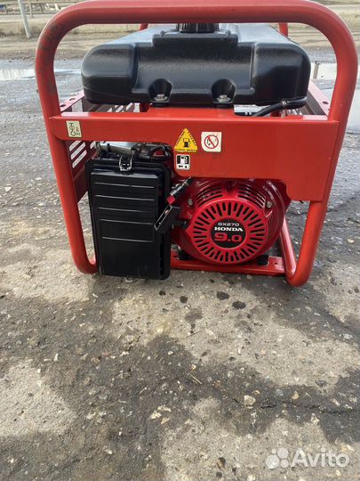 Бензиновый генератор