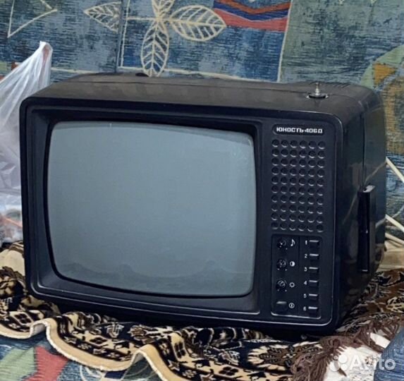 Телевизор юность 406Д