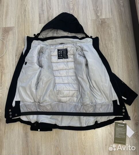 Горнолыжная куртка