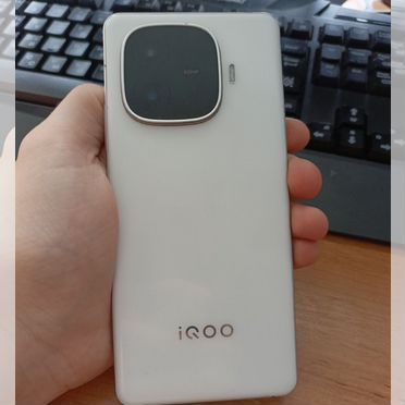 vivo iQOO Z9, 8/128 ГБ, 2 SIM