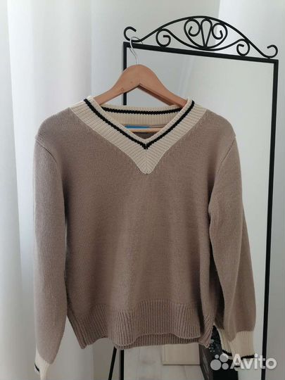 Свитер женский