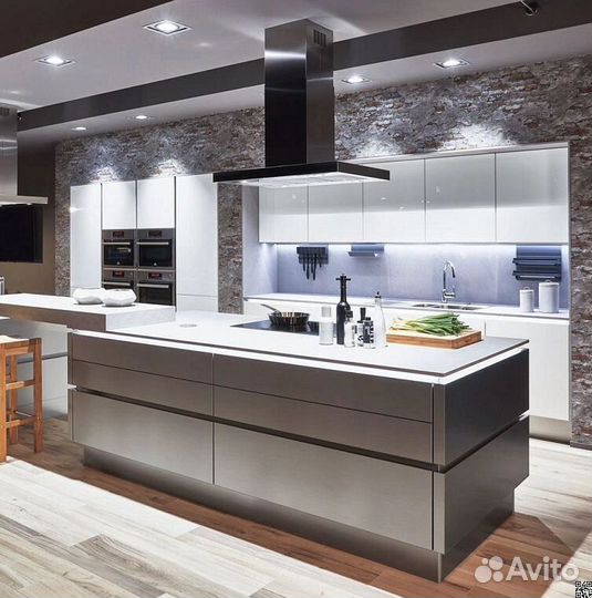 Кухня на заказ столешница в подарок