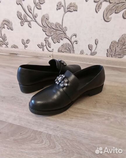 Лоферы женские