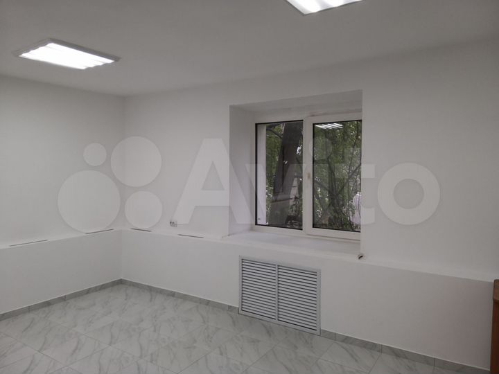 Здание, 100 м²