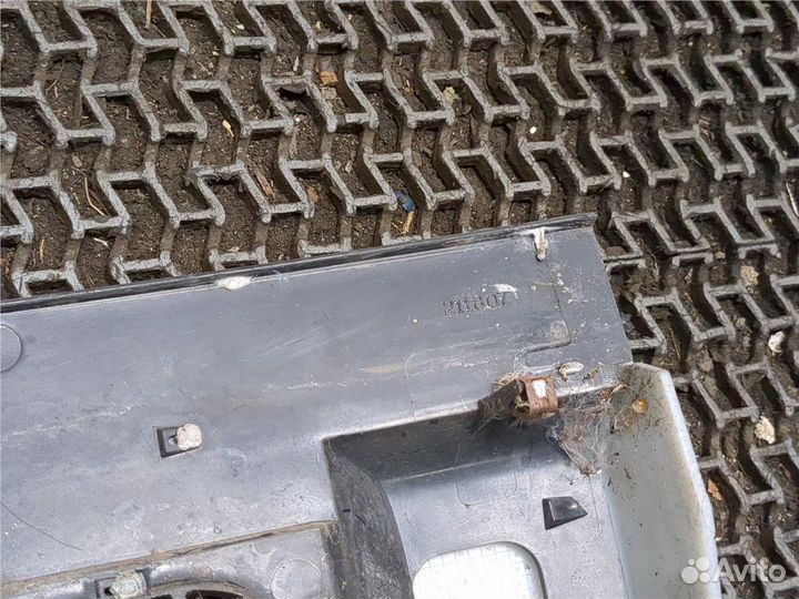 Решетка радиатора Iveco Daily 3, 2001