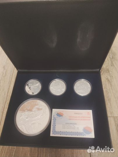 Набор монет серебро Сальвадор Доли 