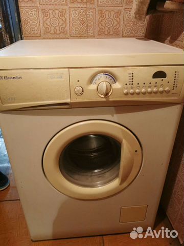 Стиральная машина Electrolux EWS 1046 на зч