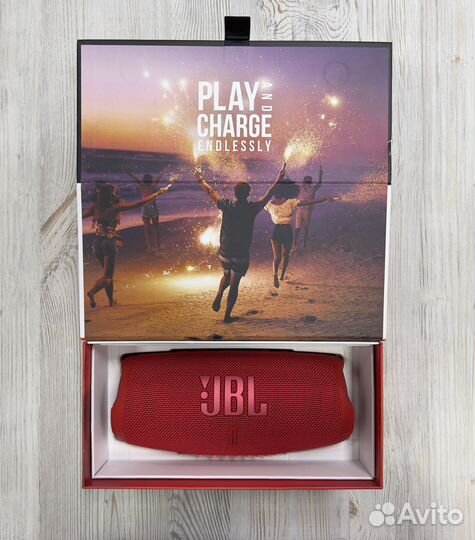 Беспроводная колонка JBL Charge 5 Red